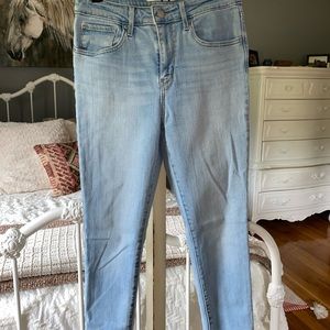Levi’s skinny jeans